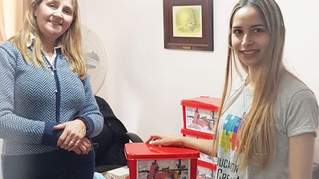 Entrega de kits Educativos al Colegio Hogar la Inmaculada